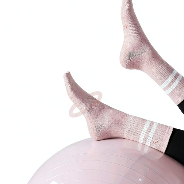 Non Slip Yoga Socks Women Gripper Athletic Socks 6-9-1